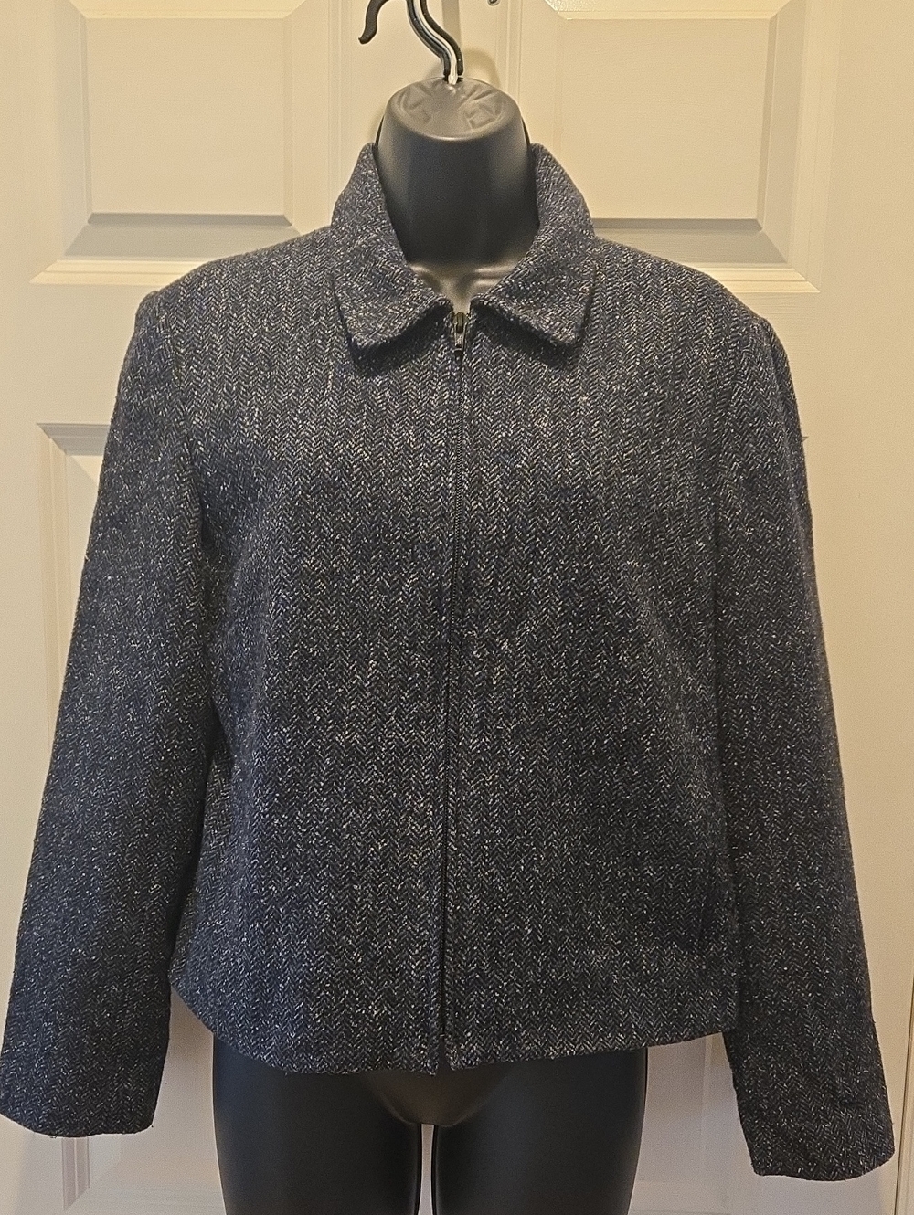 Talbots Sz 8 Black Herringbone Zip-Front Blazer Jacket